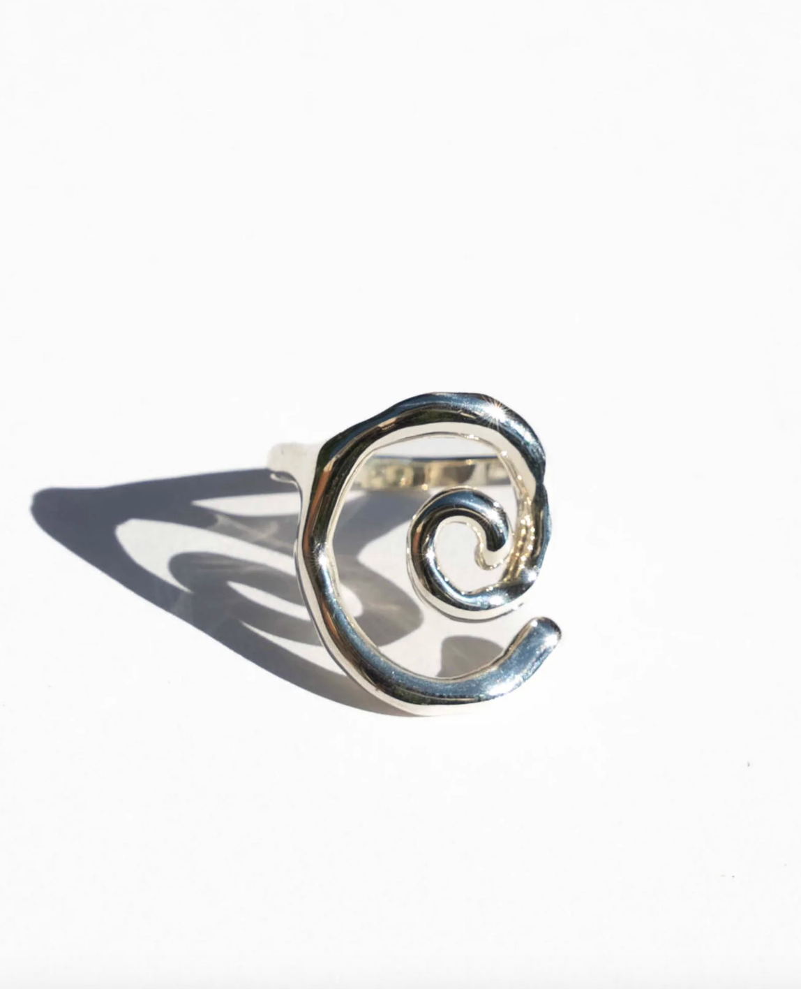 Moneh Brisel Swirl Ring